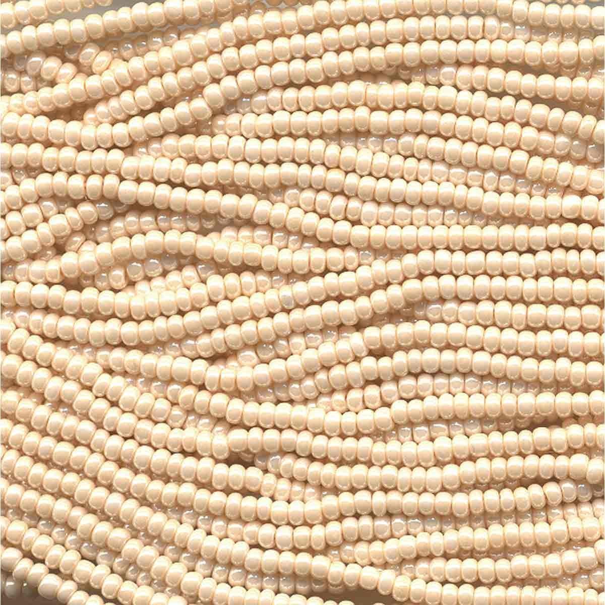 Preciosa rocailles SB11-46112 eggshell 11/0 (2mm) - 10 gram